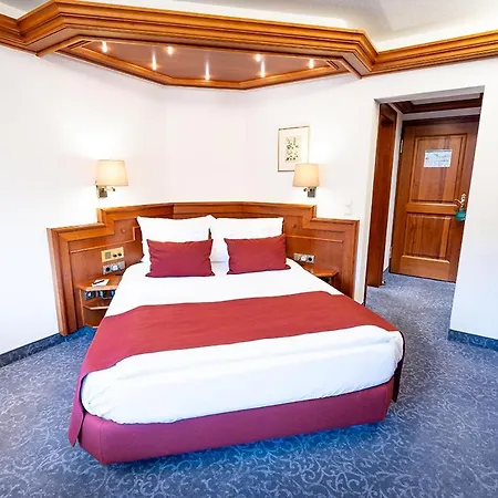 فندق تروب تونباخ 5*